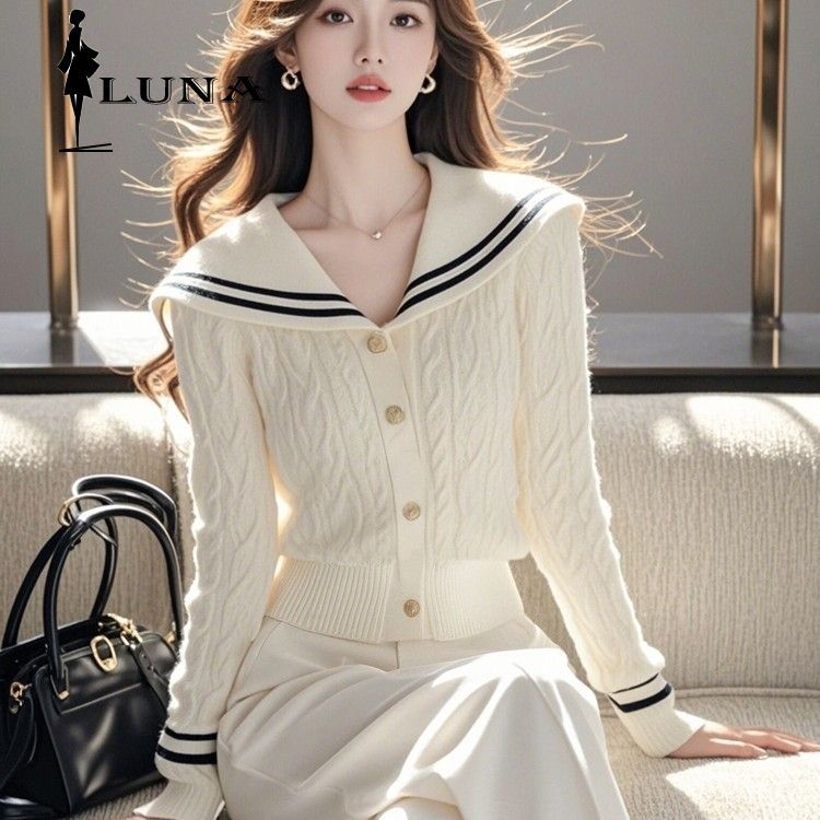  LUNAáo girl phố nữ set đồ nữ đẹp  váy nữ đẹp đi chơi Áo len dệt kim cổ hải quân màu trắng không va chạm 2025 mùa thu mềm mại lười biếng thiết kế bên trong áo lót dép nữ xinh áo phông rẻ vô đố 