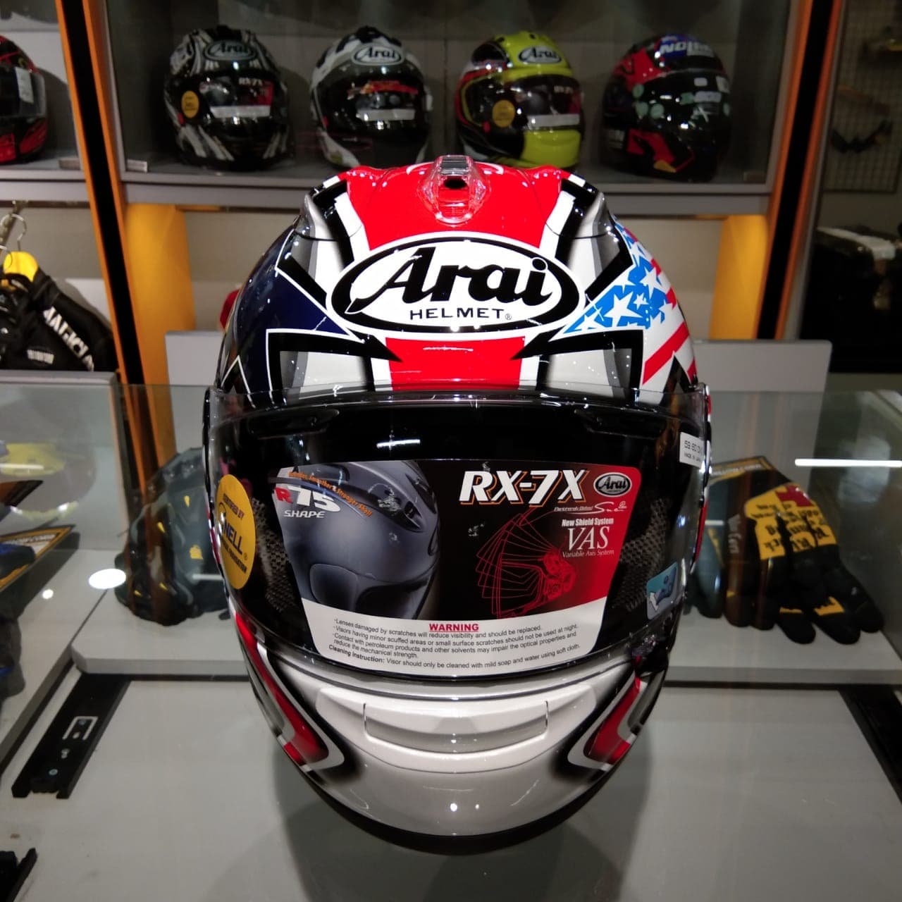 GLINTZ GARAGE I ARAI RX7X HAYDEN LAGUNA I HELM MOTOR FULL FACE I RX-7X Harga 11,600,000 rupiah*Gratis Ongkir