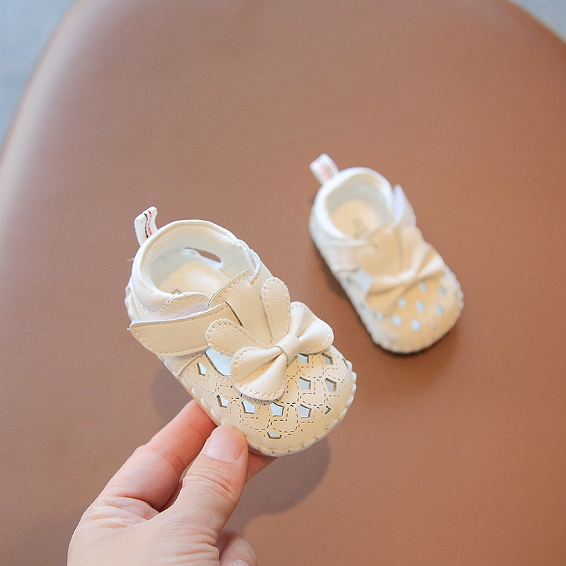 HOT QIIOOAHKTY 524 Baby Sandals One Year Old Female Baby Shoes Spring And