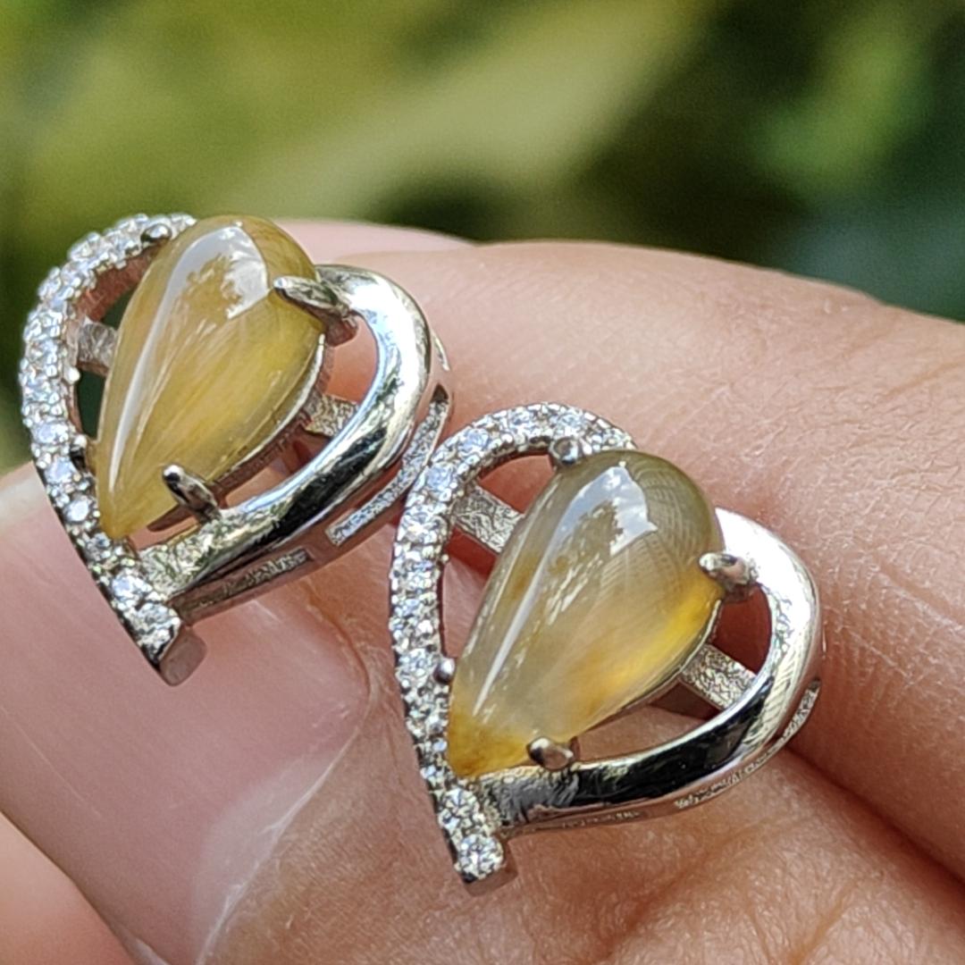 Icy Yellow Natural Jadeite zestaw typu A z certyfikatem S925 jako kolczyki na kolczykach waży 2,24 grama (s925es1)