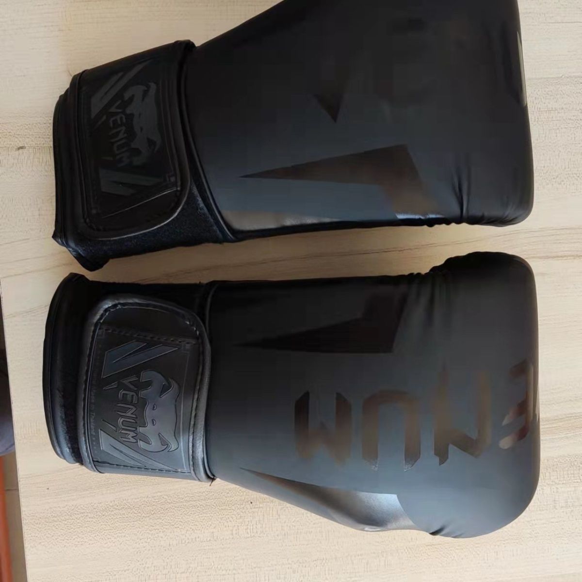 Venum Venom boxing người lớn trẻ em nam giới và phụ nữ SANDA đào tạo Muay Thái võ thuật Găng tay chi