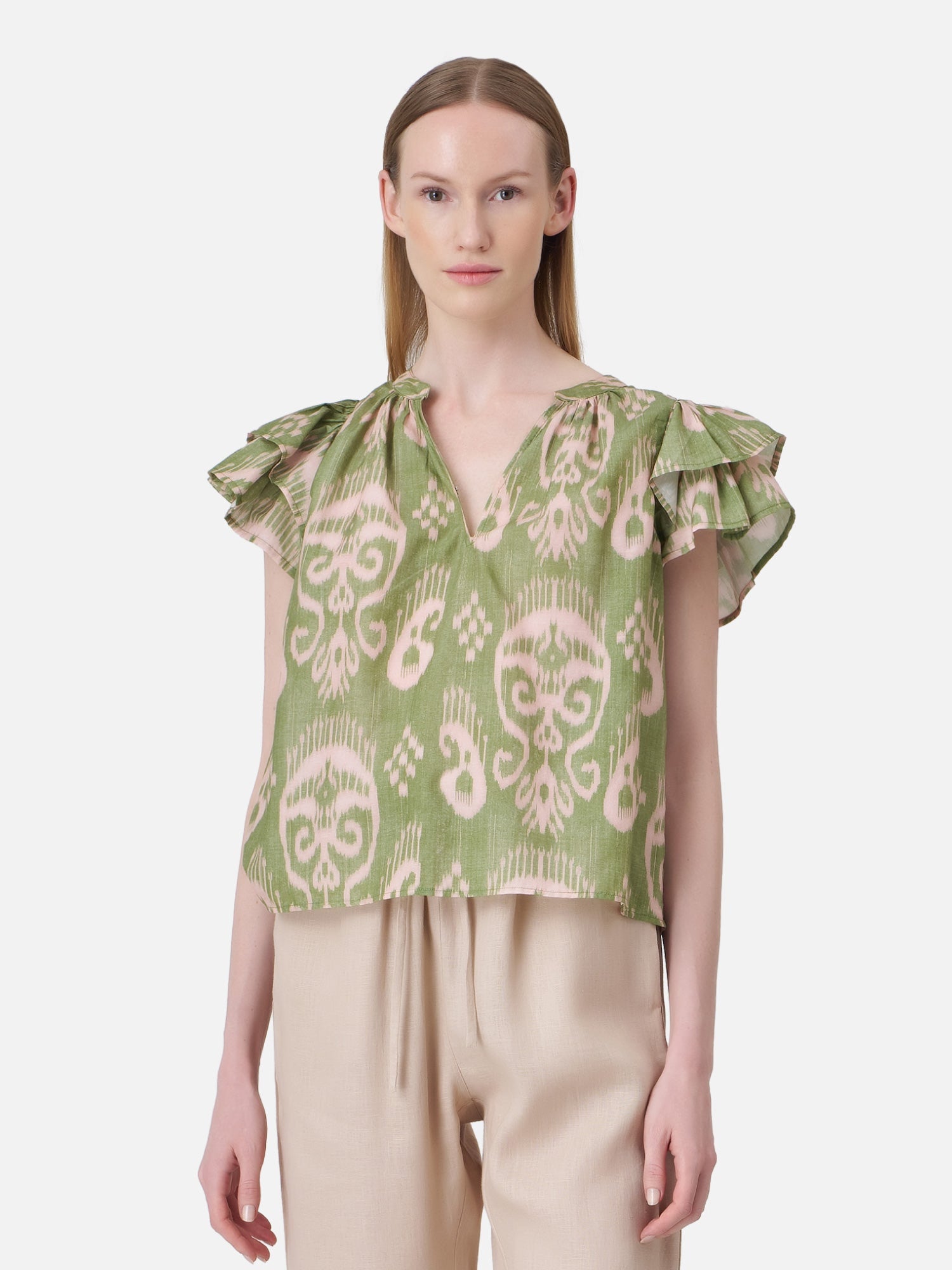 Nark Noy Flutter Sleeve Blouse ราคา 2,496 บาท*ส่งฟรี