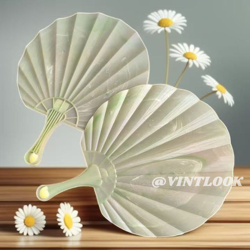 VINTLOOK Elegant Chinese Style Shell Fan, Durable Plastic Handheld Vintage Design ราคา 8 บาท*ส่งฟรี