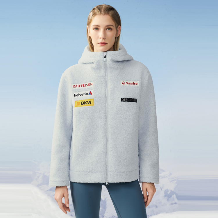 เสื้อแจ็คเก็ต เสื้อคลุมสตรี DESCENTE สตรีสกี Faux Sherpa ผ้าถักเสื้อกีฬาผู้หญิง D4432SFT61 ราคา 34,080 บาท*ส่งฟรี