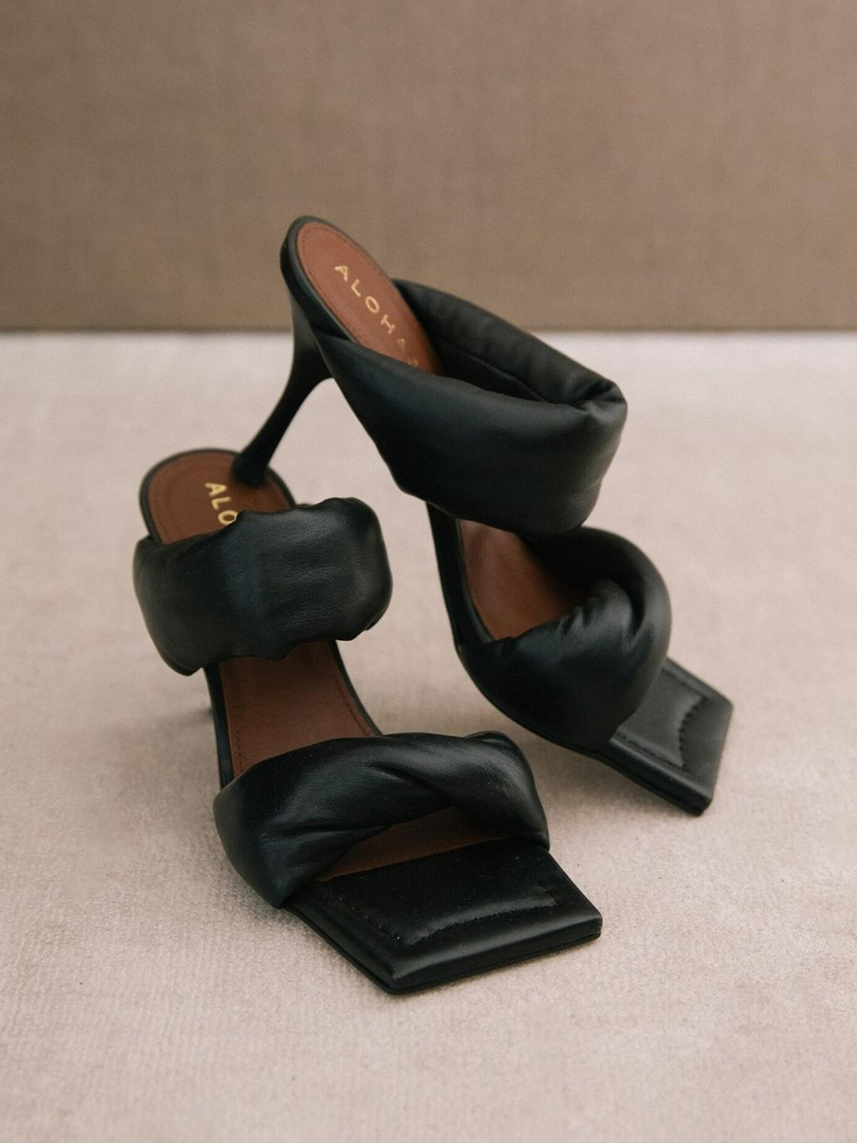 [Pomelo] Twist Strap Heels ราคา 4,560 บาท*ส่งฟรี