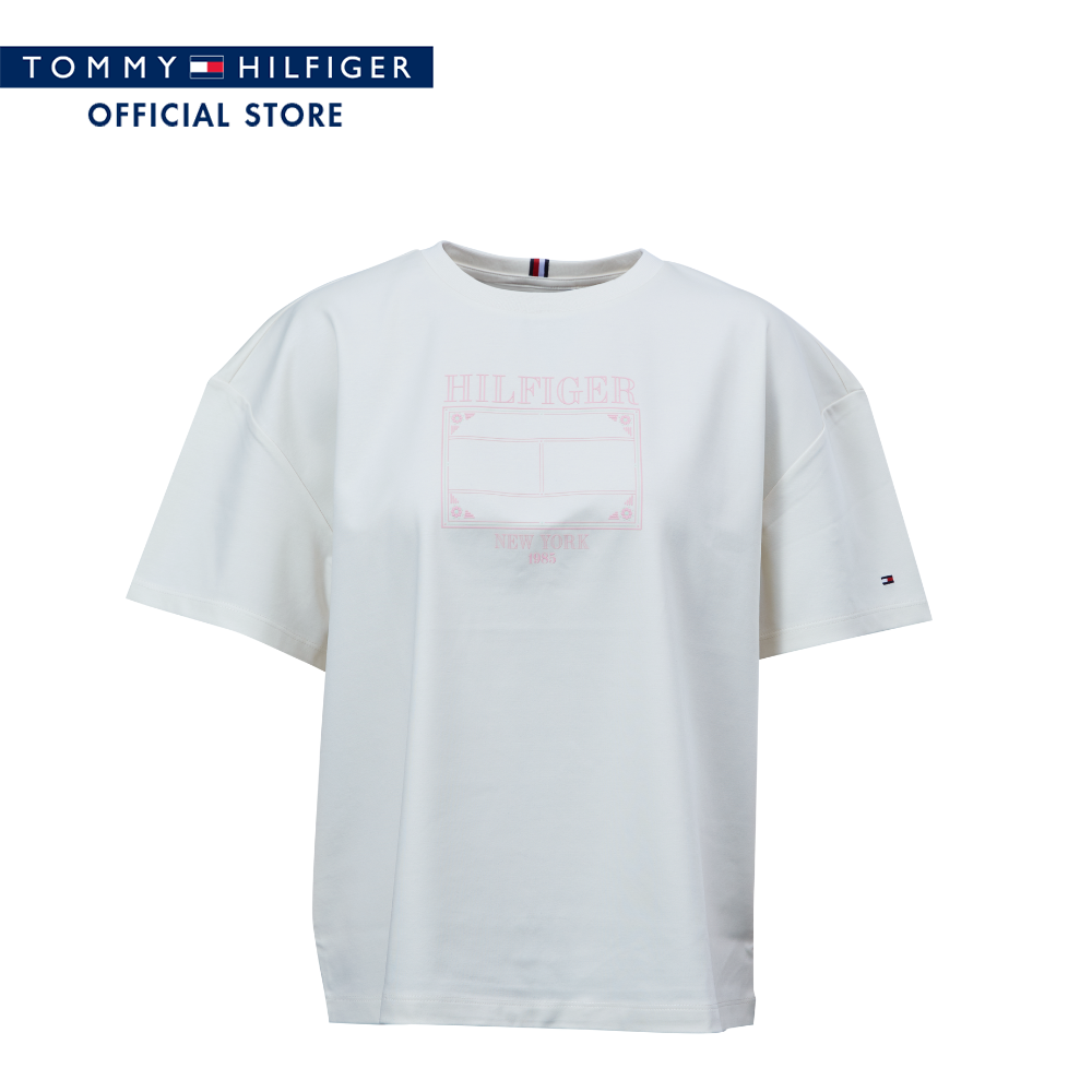 Tommy Hilfiger Women Tee Model WW0WW46007 Z00 - White ราคา 2,331 บาท*ส่งฟรี