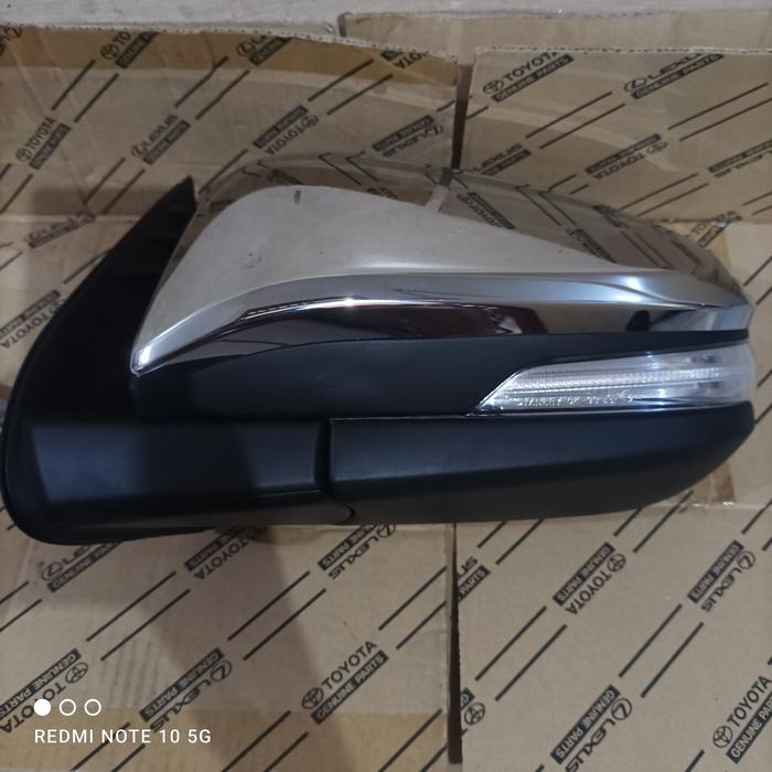 SPION KANAN TOYOTA HILUX REVO DOUBLE CABIN 2016 2017 2018 2019 202 -RM3 Variasi Harga 1,656,000 rupiah*Gratis Ongkir