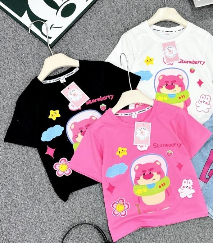 (16-42kg) Áo thun cotton in hình gấu dâu Starwbery cho bé gái đi học, đi chơi