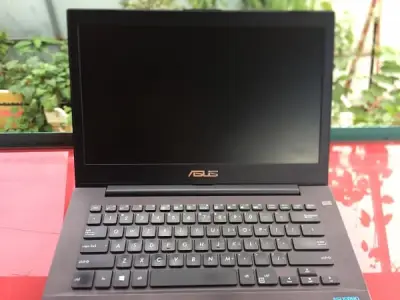 LAPTOP CŨ ASUS PU403UA CPU CORE I5-6200U/ RAM 4GB/ Ổ CỨNG SSD 128GB/ VGA INTEL HD GRAPHICS/ LCD 14.0'INCH