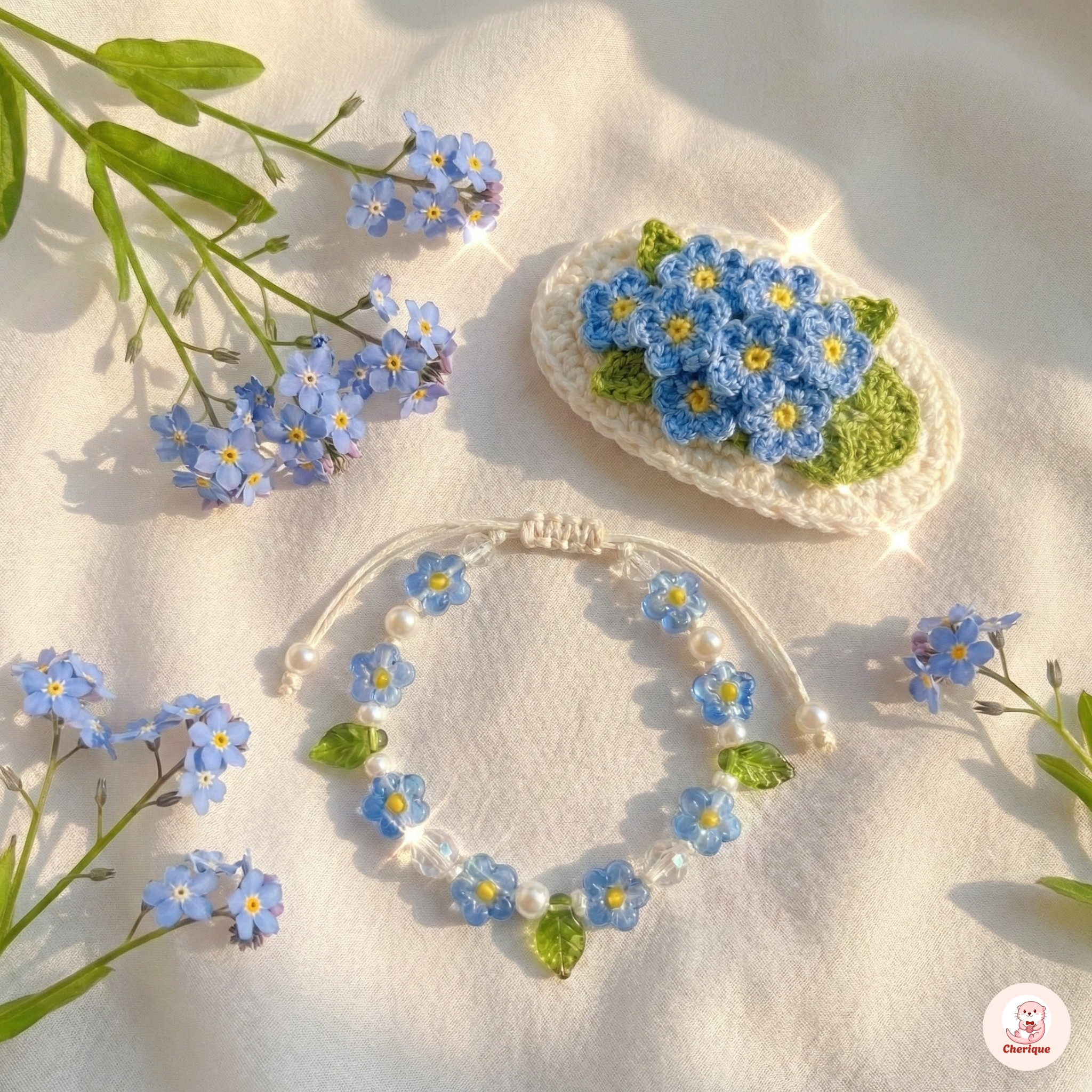 Vòng tay hoa lưu ly len handmade