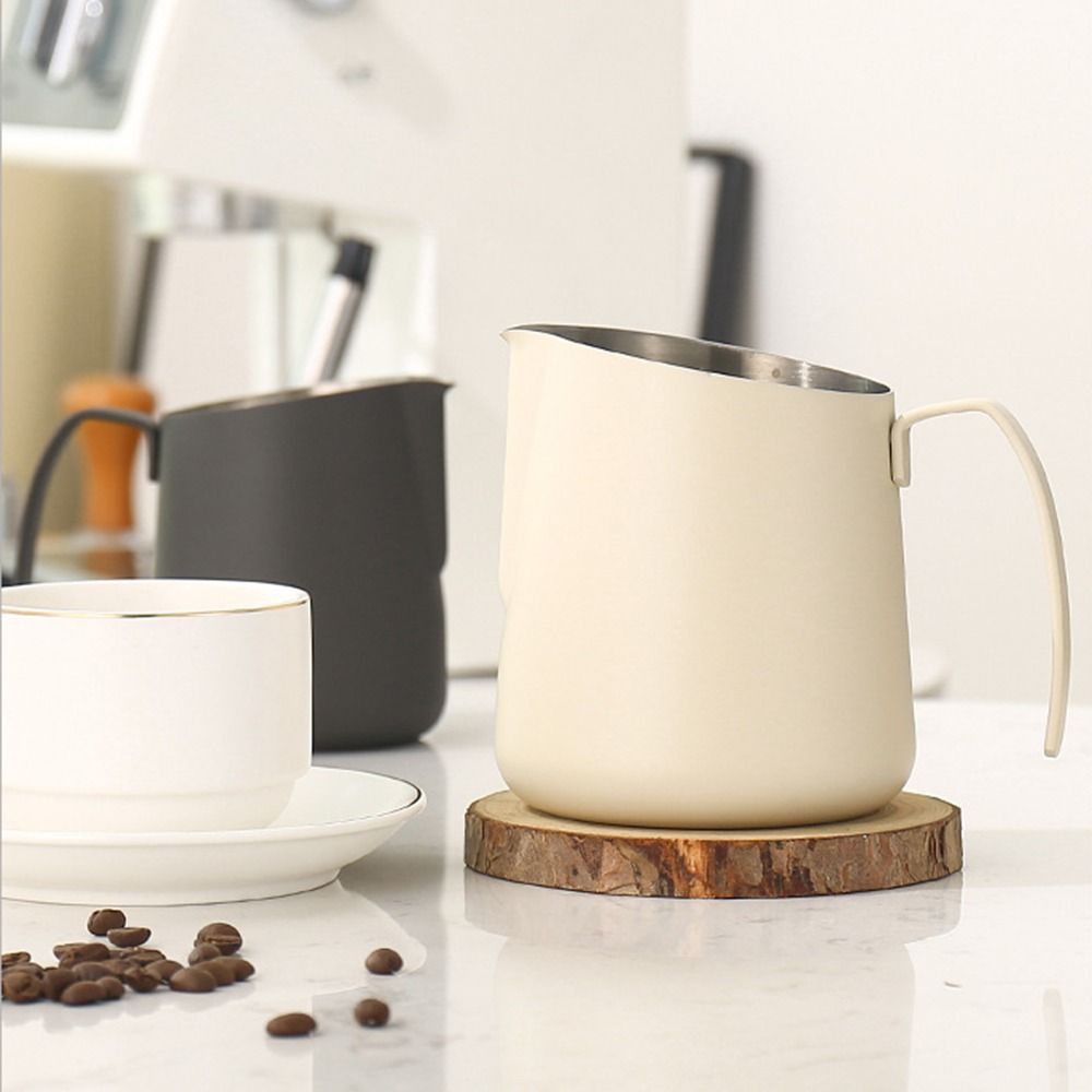 EMERRY 500/750ml Bình tạo bọt sữa Vòi dài tròn Thép không gỉ Cốc tạo bọt sữa Chất lượng cao Tay cầm thoải mái Bình đánh sữa espresso Nghề Barista