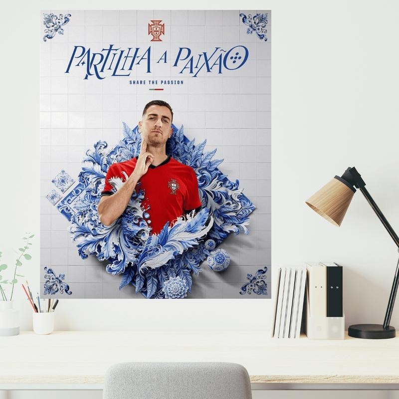 Poster dán tường dành cho fan của đội tuyển Bồ Đào Nha tại euro 2024 và CR7