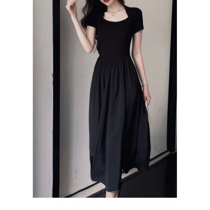 Phong cách Hàn Quốc Áo thun ngắn tay mùa hè cho váy cổ vuông đen mỏng Đầm dài váy xếp hàng Hepburn dáng ôm dễ phối