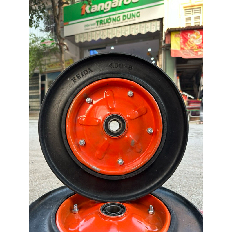 BÁNH CAO SU ĐẶC 400-8 đkinh 35cm LẮP CHO MÁY TRỘN , XE RÙA ......