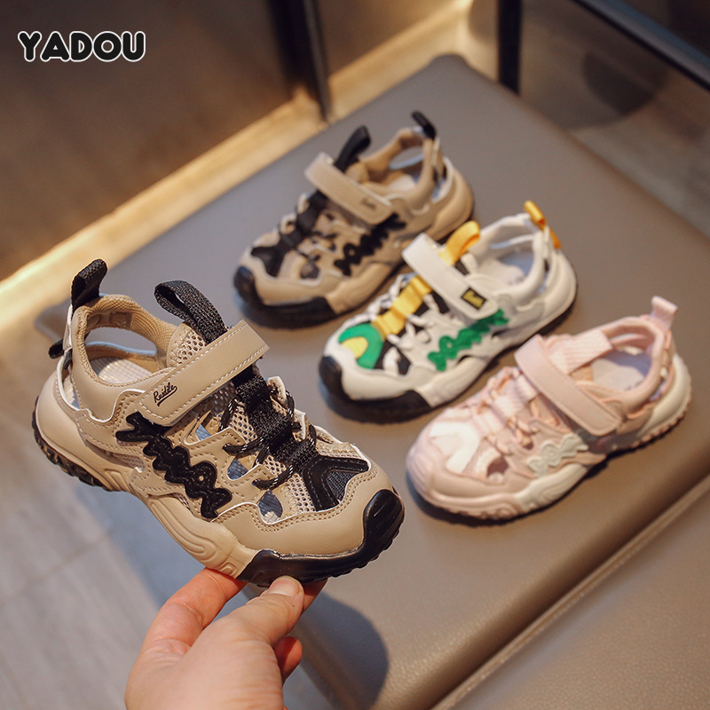 YADOU Children's hollow breathable sandals Boys and girls sports sandals Comfortable casual shoes for middle and large children ราคา 480 บาท*ส่งฟรี
