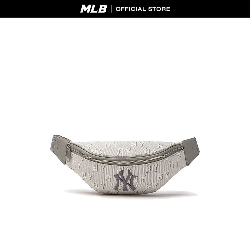 MLB Belt Bag Unisex Jacquard Monogram Model 3AHSM014N 50CGL Light Charcoal Grey ราคา 3,591 บาท*ส่งฟรี