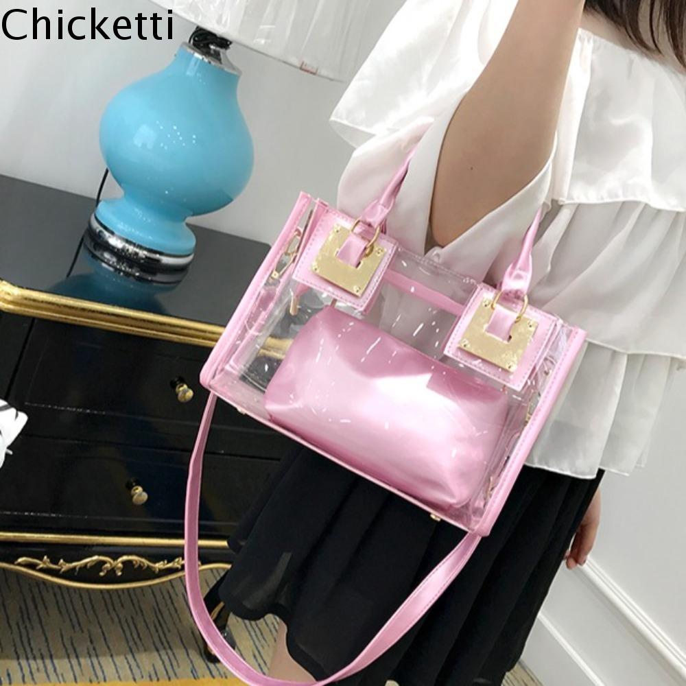 CHICKETTI ฤดูร้อนฤดูร้อนฤดูร้อน ถุงถุงใส พีวีซีพีวีซี โปร่งใสโปร่งใส กระเป๋าถือสำหรับผู้หญิง แฟชั่นสำหรับผู้หญิง กระเป๋าถือแบบถือ กระเป๋าสะพายไหล่แมสเซนเจอร์ เทศกาลสงกรานต์ ราคา  345 บาท*ส่งฟรี
