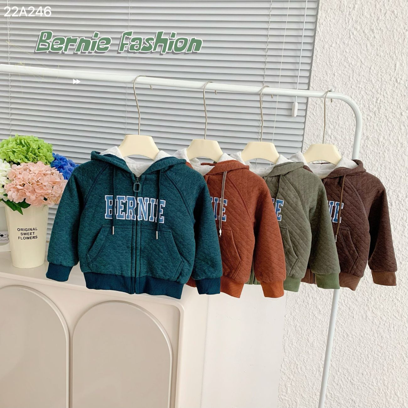 Áo khoác nỉ trần bông thêu chữ nổi nhiều màu cho bé trai bé gái size 1 tuổi tới 7 tuổi SHUSHIBABY