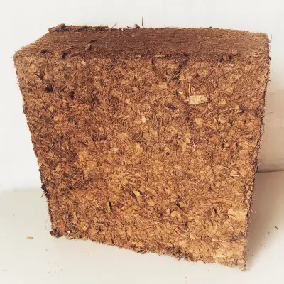 Coconut Coir Chips / Coco Chips Compressed Brick