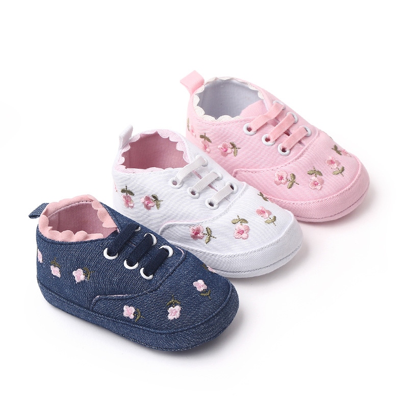 HOT QIIOOAHKTY 524 Floral Embroidered Baby Girl Shoes White Pink Navy Soft