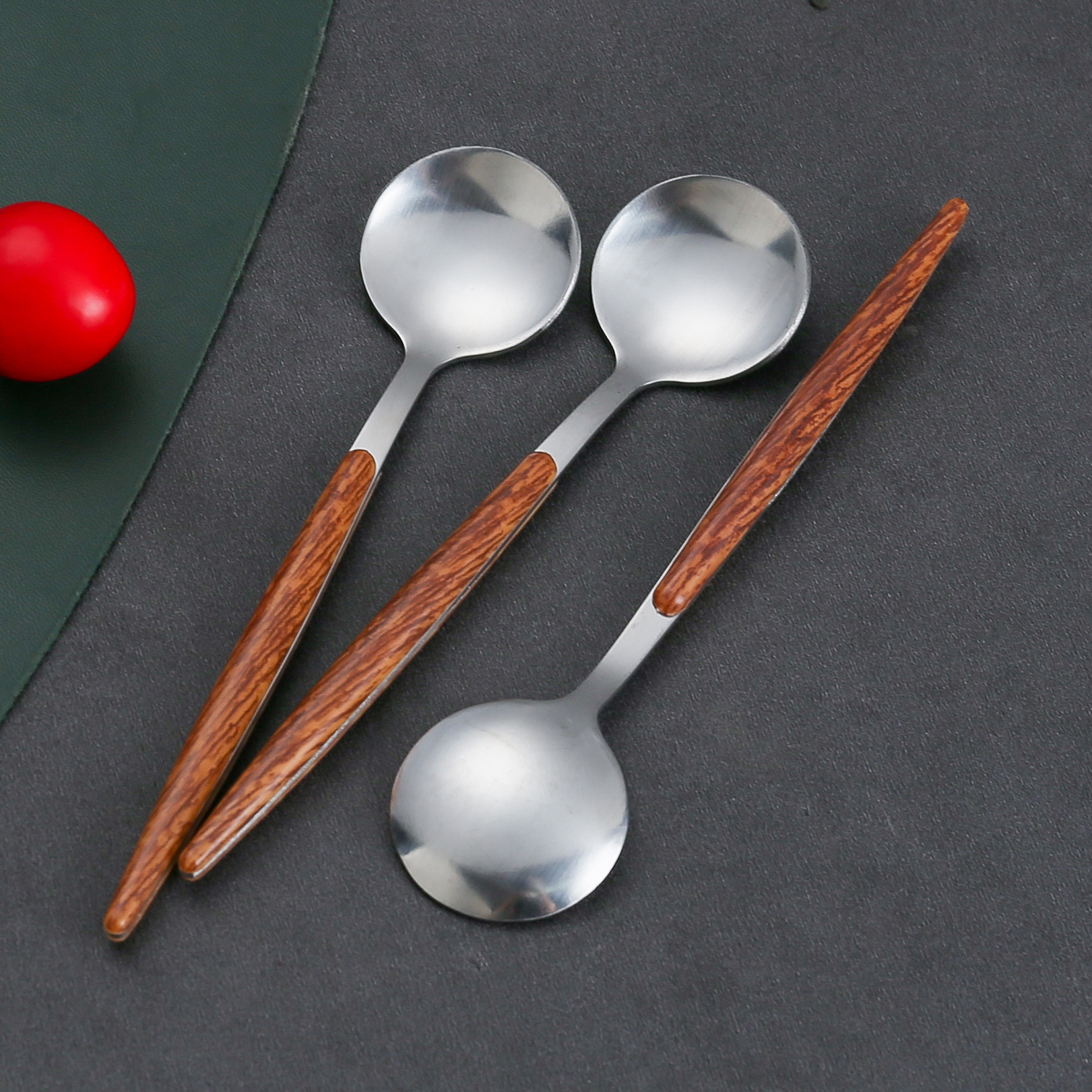 FAWEILIN ช้อนสแตนเลสช้อนขนม154ซม. แข็งแรงทนทาน ราคา 20 บาท*ส่งฟรี