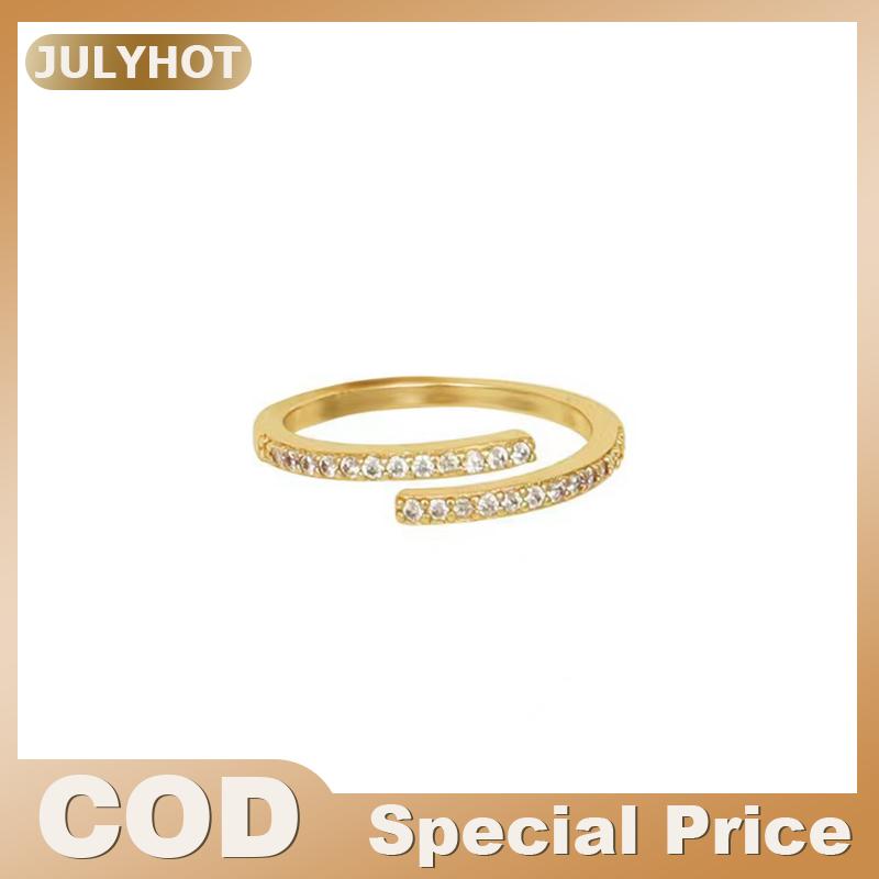 JULYHOT แหวนบางเฉียบรูปแบบมินิมอลรุ่นใหม่สำหรับผู้หญิงแหวนแต่งงานประดับเพทายทรงลูกบาศก์ระยิบระยับคุณภาพสูงใช้งานได้หลากหลายเครื่องประดับแหวนสวมนิ้วสำหรับผู้หญิงเป็นของขวัญอันยอดเยี่ยม ราคา 27 บาท*ส่งฟรี