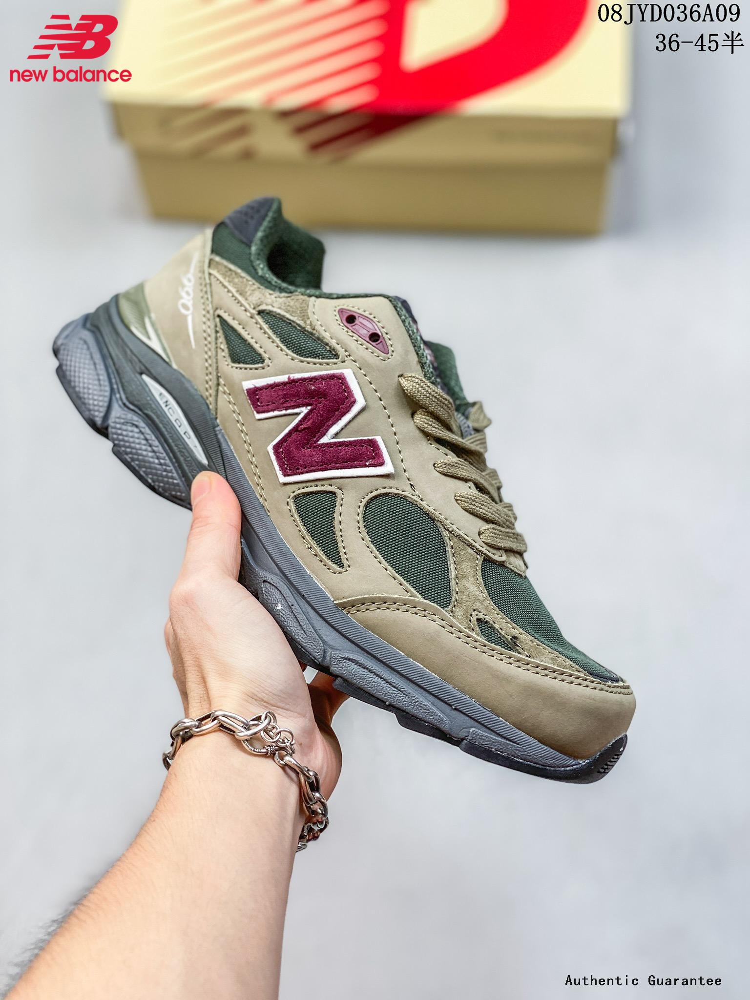 นิวบาลานซ์ New Balance NB990 V3 Retro Comfortable Running Shoes NB รองเท้าวิ่ง รองเท้ากีฬา รองเท้าฟุตบอล รองเท้าบุริมสวย รองเท้าผ้าใบนักเรียน ราคา 6,851 บาท*ส่งฟรี