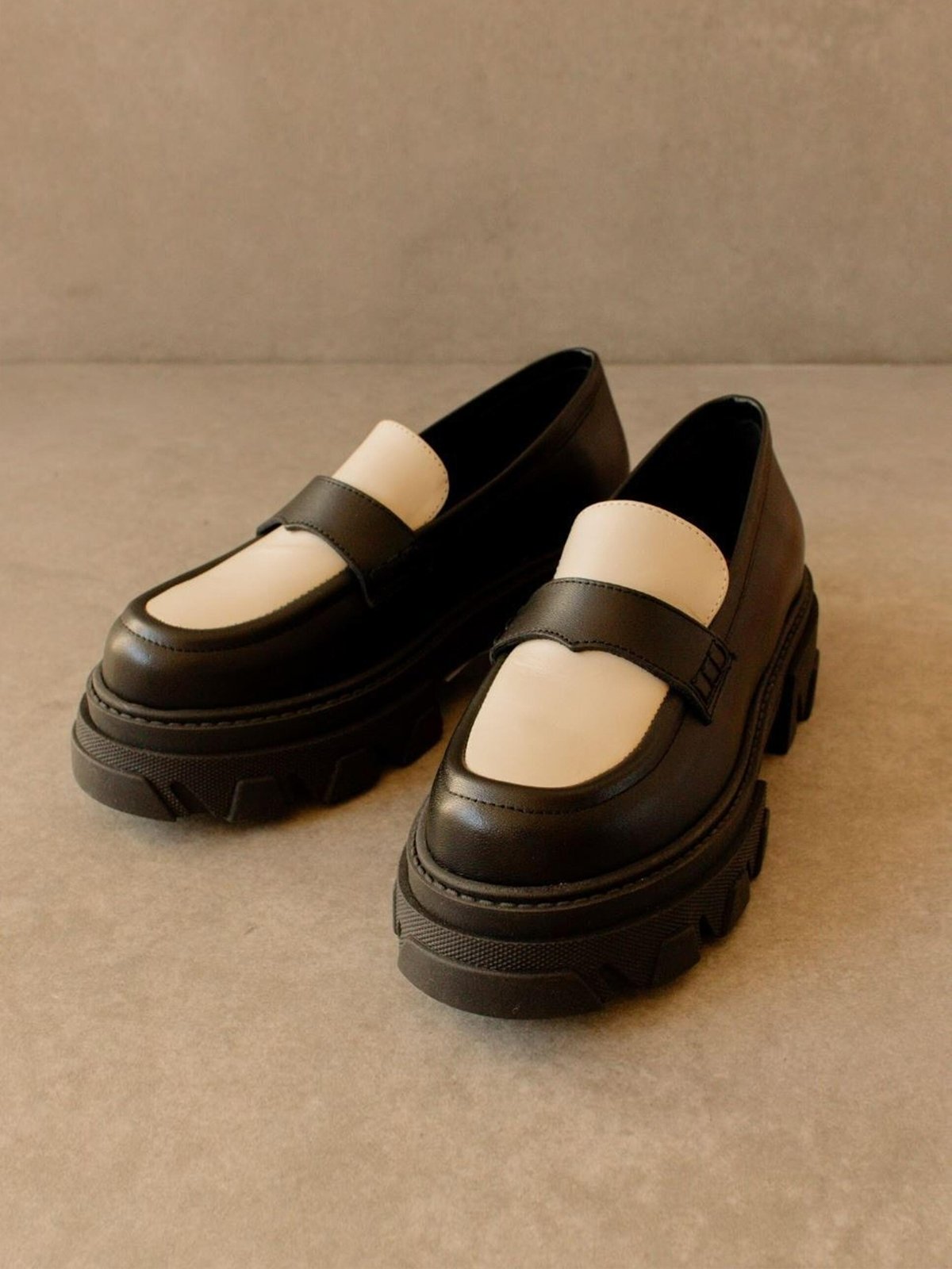 [Pomelo] Trailblazer Bicolor ราคา 5,320 บาท*ส่งฟรี