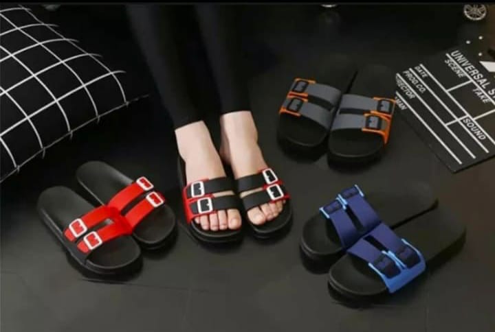 yeezy slides sportscene price