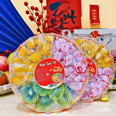 set Mứt 3 vị ( Đào hồng, Đào vàng, Kiwi). bao bì Hộp sun khí 3 ngăn cao cấp sang trọng