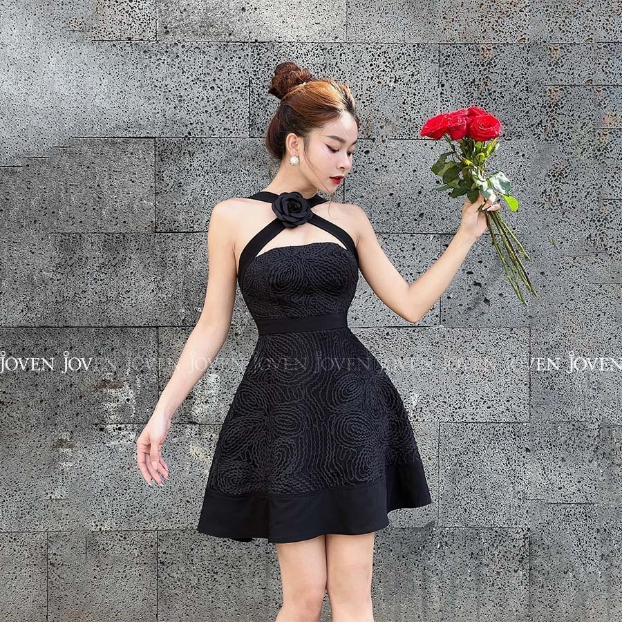 Đầm ren cổ X Joven đen/kem dây chéo cổ váy mini thiết kế ren hoạ tiết hoa sang chảnh
