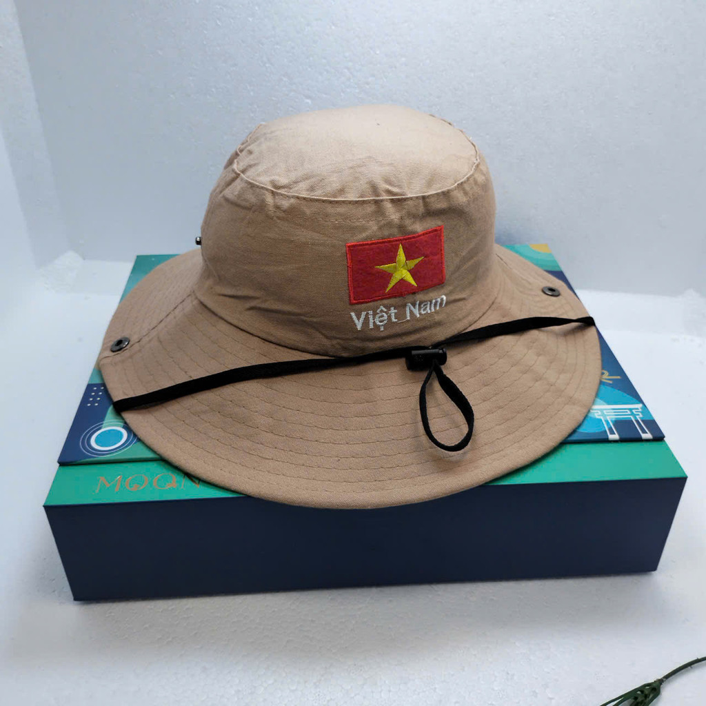 Hat with Embroidered Vietnamese Flag. Wide-Brimmed Hat for Men Working in the Fields Made of Kaki Fabric. - 2