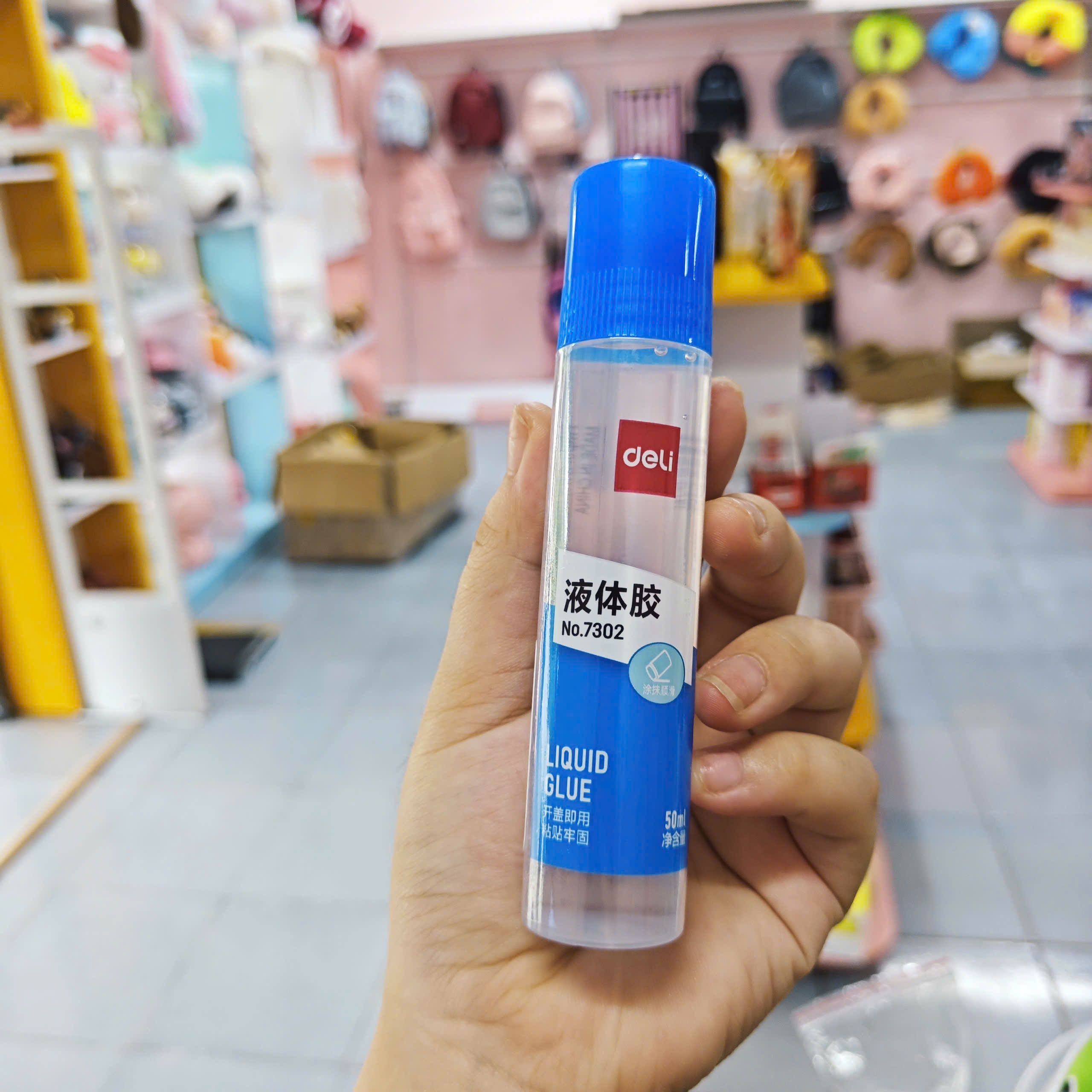 Keo lỏng trong suốt Deli – Dán siêu chắc, không mùi, không độc, không vón, an toàn tuyệt đối cho bé và dân văn phòng