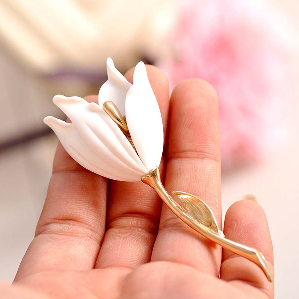 Elegant White Resin Flower Brooches Multi color Rhinestone Flower