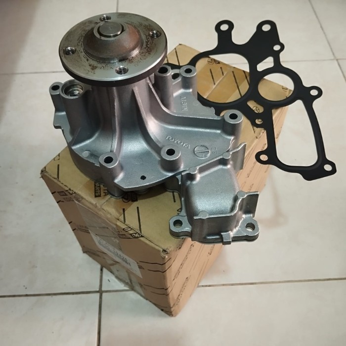 water pump Hiace commuter ORIGINAL 16100-39426 Pompa air Hiace Harga 1,920,000 rupiah*Gratis Ongkir