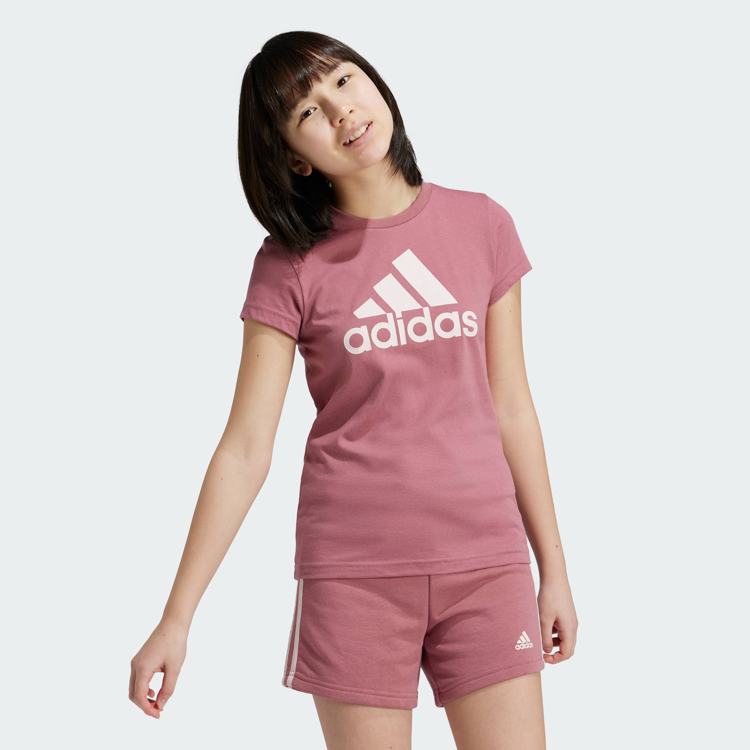 [CHỈ 15.7-VOUCHER 15%] adidas Phong cách sống Áo Thun Cotton Logo Lớn Essentials Trẻ em Hồng IZ3470