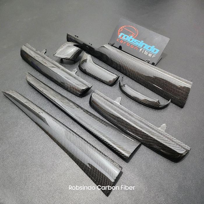 PANEL CARBON INTERIOR INNOVA REBORN -RM3 Variasi Harga  9,120,000 Ringgit*Penghantaran Percuma