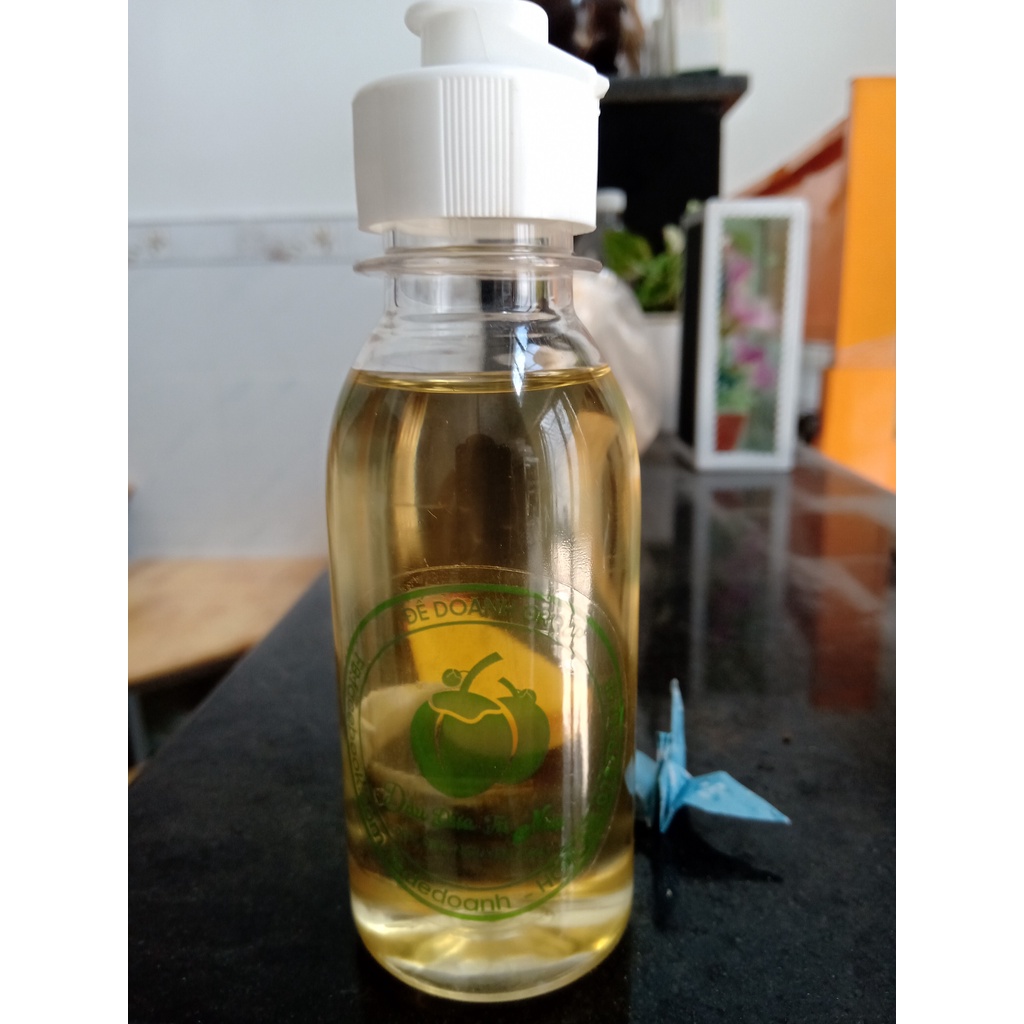 Dầu dừa nguyên chất nhà nấu 120ml.