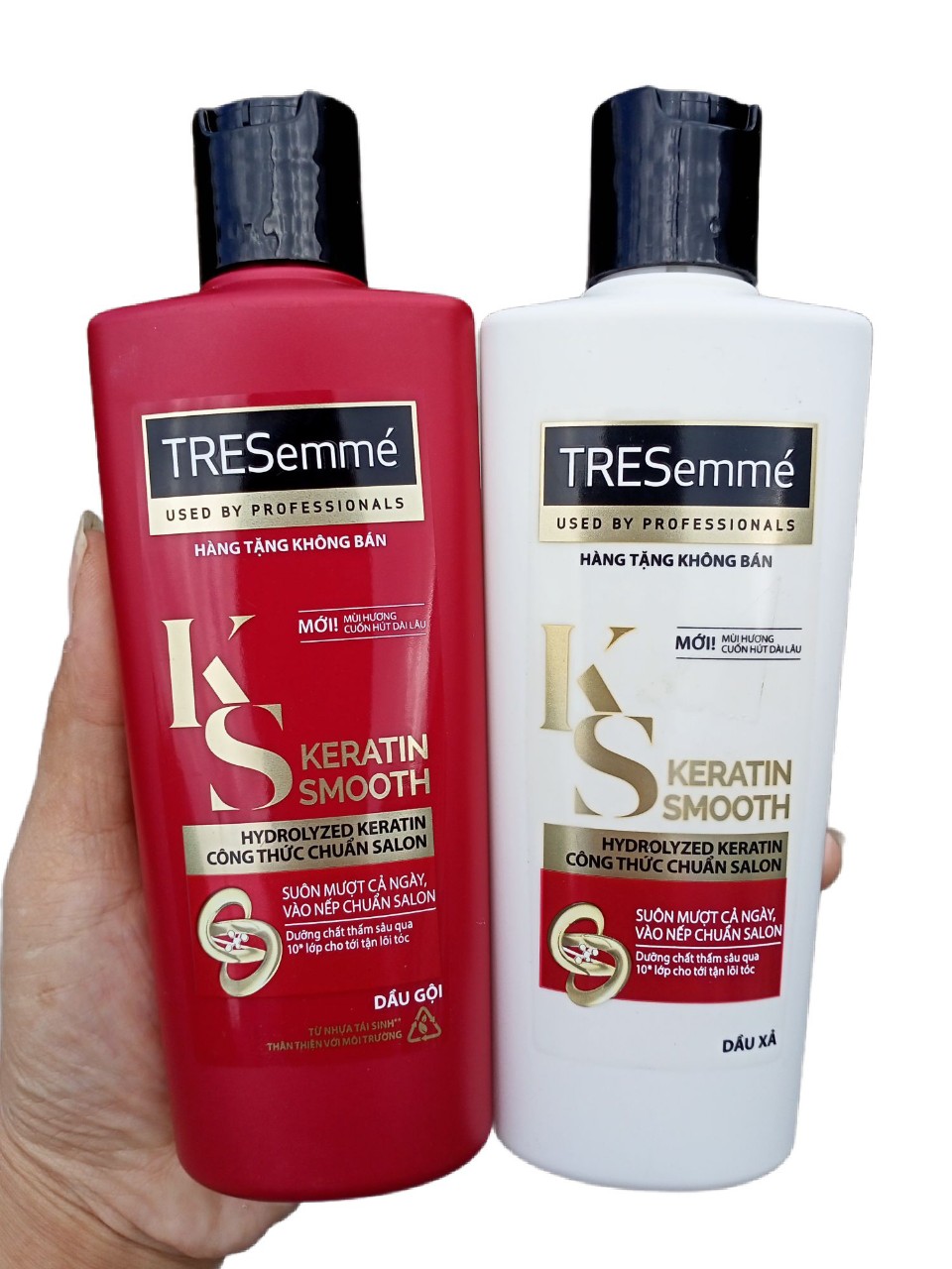 Combo Dầu gội đầu 140g + Dầu xả 140g TRESemmé Keratin Smooth Tinh dầu Argan và Keratin vào nếp suôn mượt