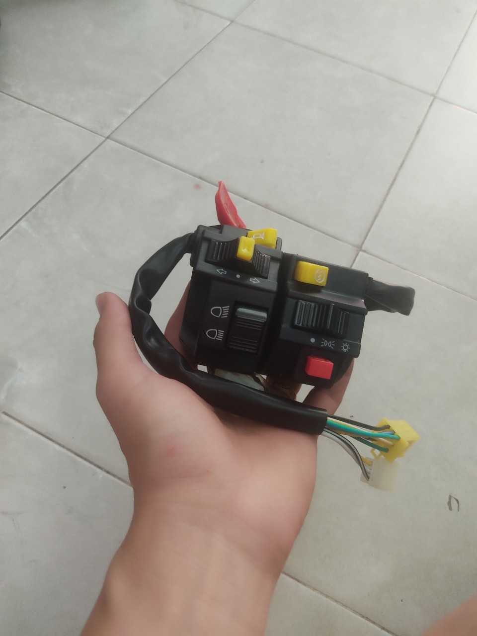 Cùm công tắc viva suzuki