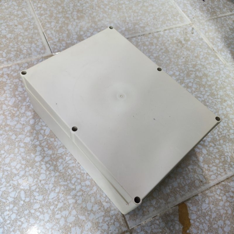 Hộp nhựa abs 270x200x110 chống nước, lắp được 8 cell 46160