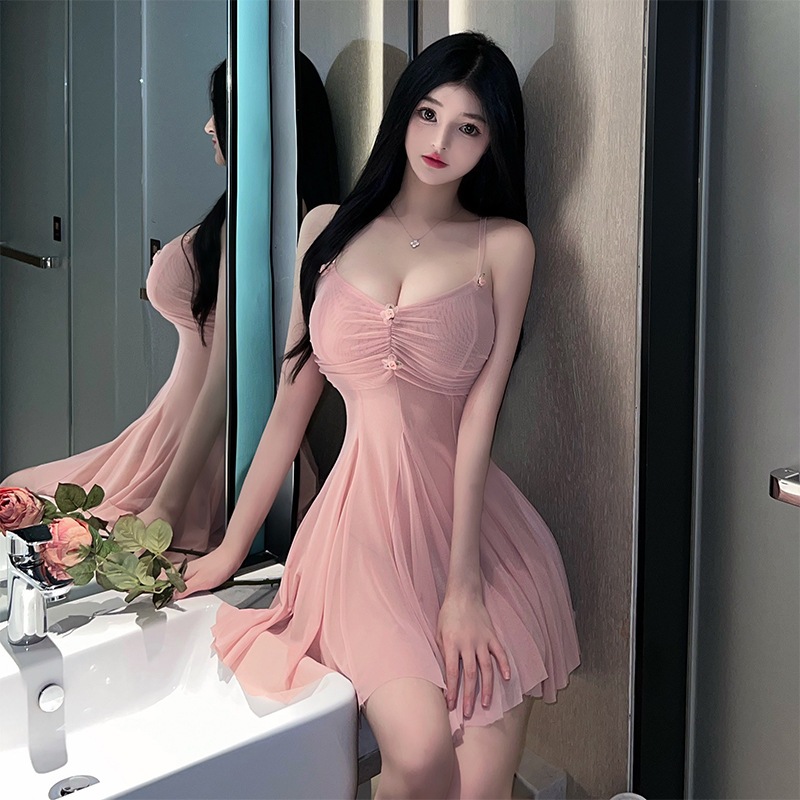 Váy ngủ ren hoa ngực gợi cảm
