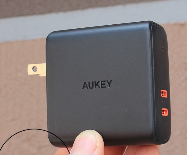 {hot} 【Original】 Cốc sạc nhanh Aukey Dual USB-C Wall Charger 63W