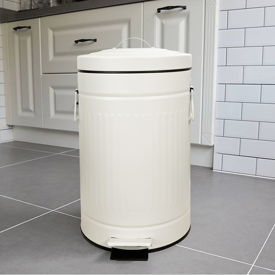Global House ICLEAN ถังขยะเหล็กเคลือบขาเหยียบทรงกลม 12 ลิตร RETRO-AB006 ขนาด 30x25x42.5 cm. สีครีม รับประกันของเเท้! ราคา 828 บาท*ส่งฟรี