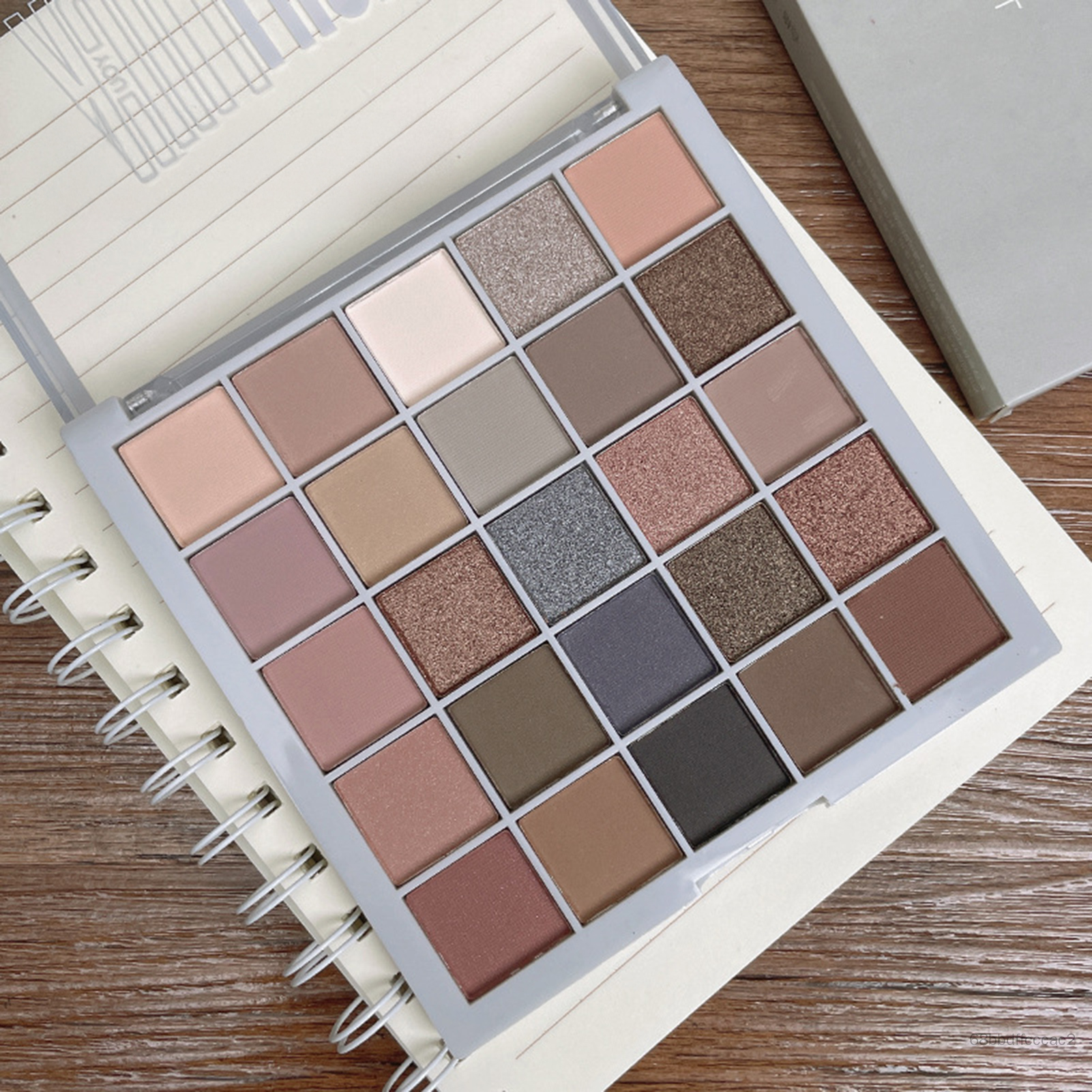 Cape 25 Lucky Eyeshadow Palette hạt sáng lâu dài tự nhiên trà sữa mặt đất mỹ phẩm EFD-VN - 5