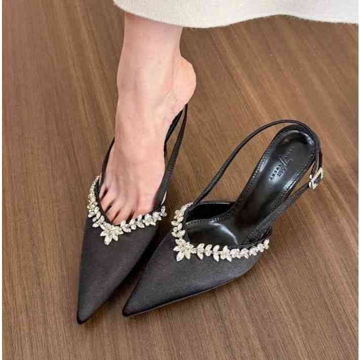Giày Sandal Cao Gót Mũi Nhọn Satin Đính Đá Sang Chảnh Đế 5cm Dáng Slingback Có Quai Điều Chỉnh CG11 
Taoladyshoes - 5