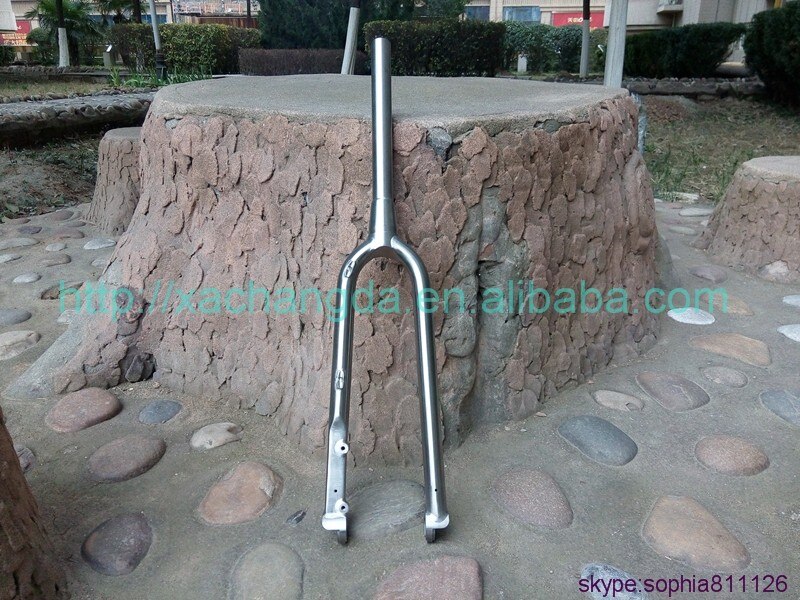 Titanium bicycle fork1