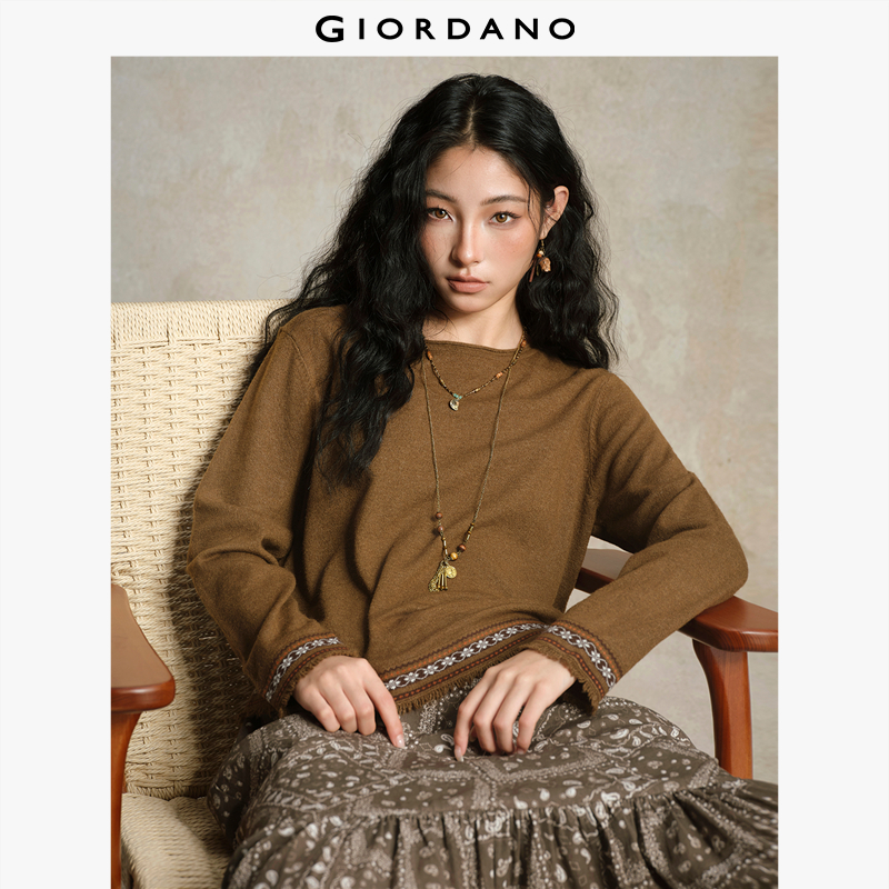  GIORDANO Nữ Áo len tua rua Jacquard tương phản Áo len cổ tròn viền cuộn thời trang thường ngày Áo len trơn 18355610 