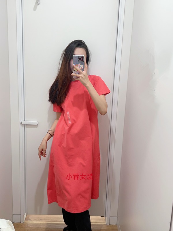 Uniqlo Phòng thử đồ nữ Đầm Áo Thun cotton mùa hè 2024 cho nữ váy dài vừa phải nhanh khô thấm mồ hôi 