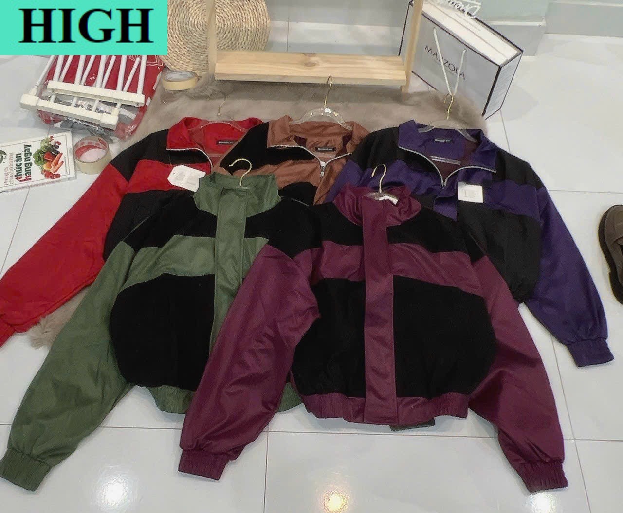 [HOT TREND] Áo Khoác Da Lộn 2 Lớp Nữ Dáng Kiểu Lửng Form Đẹp Phối Màu Sọc Nhau Kèm Khóa Zip Xinh Có Cổ Bẻ Hàng Siêu Xinh Hot Trend HIGH FASHION